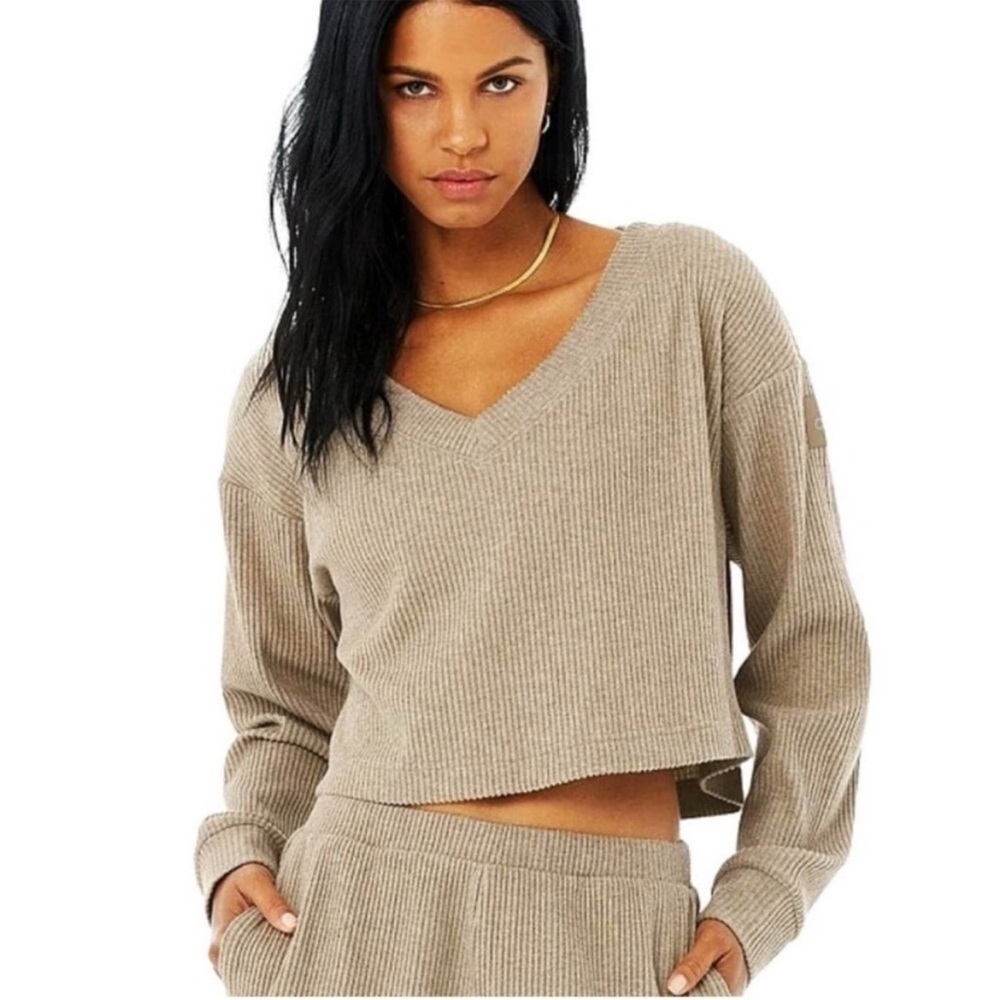 ALO Yoga Women's Beige V-Neck Sweater